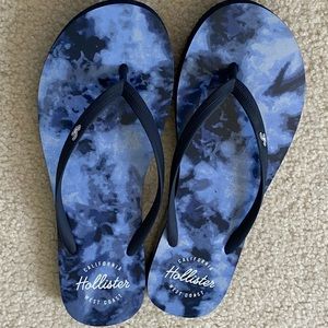 Hollister flip flops size 8-9